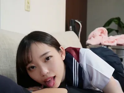 Nữ sinh ngây thơ bị tên ba cóc chọc cu giả vào lồn